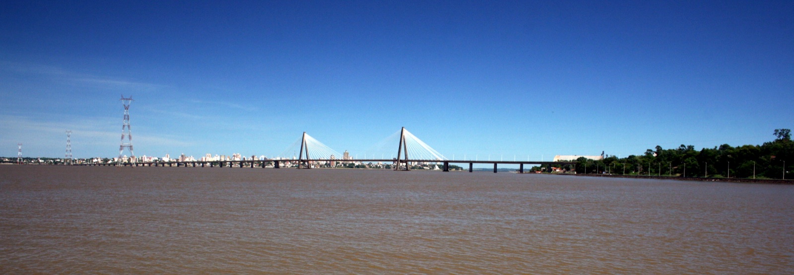Puente sobre el Paraná